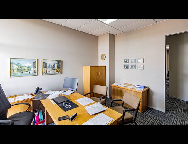 791M² OFFICE FOR SALE IN FERNDALE
